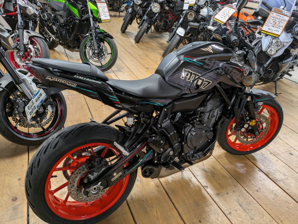 YAMAHA MT-07 (47.5CV) 60