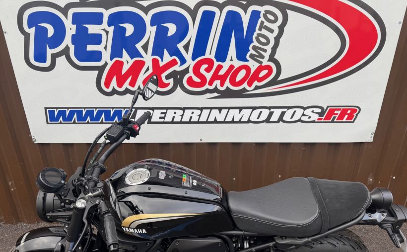 YAMAHA XSR 700 LEGACY 3