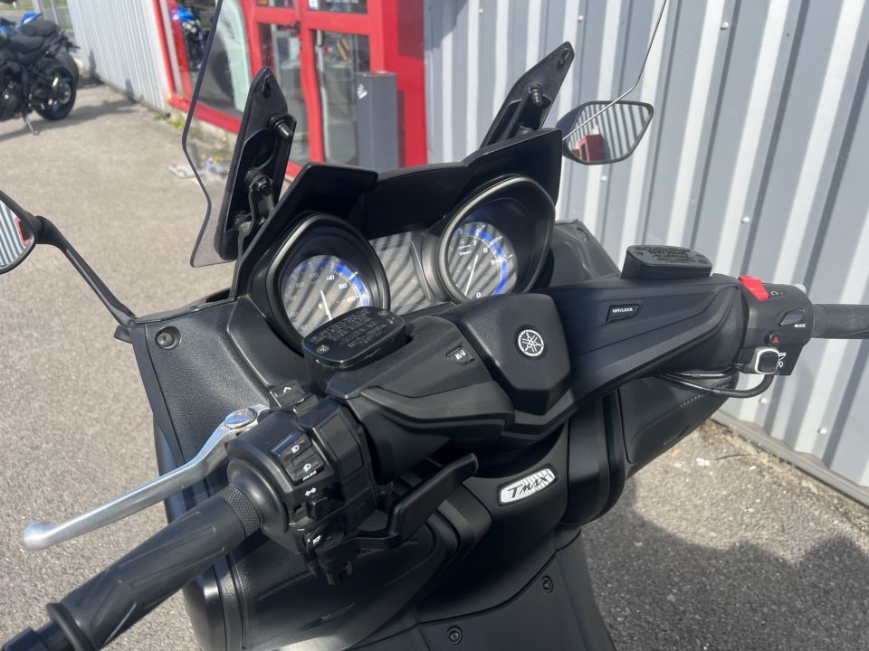 YAMAHA XP T-MAX 560 24