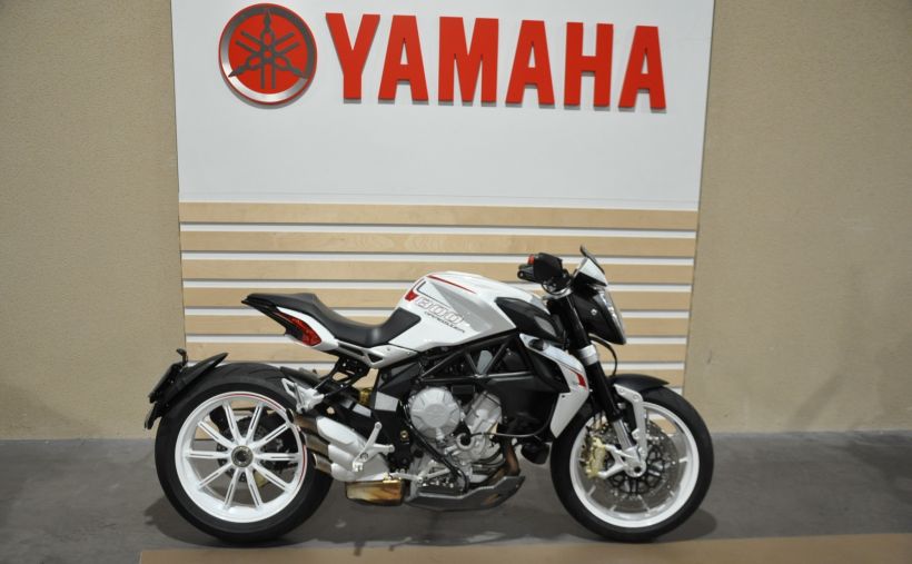MV AGUSTA BRUTALE 800 0