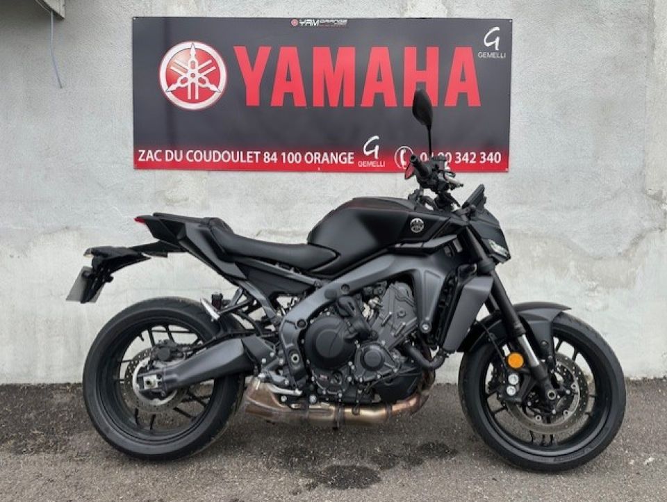 YAMAHA MT-09 0