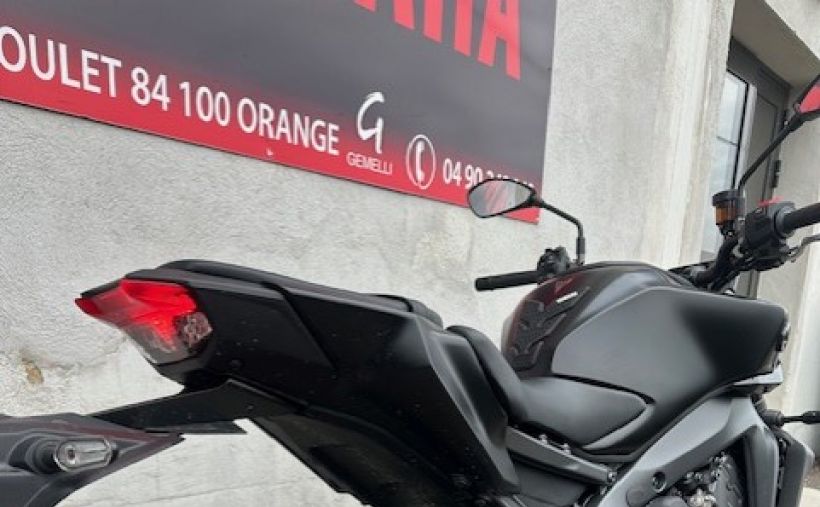 YAMAHA MT-09 2