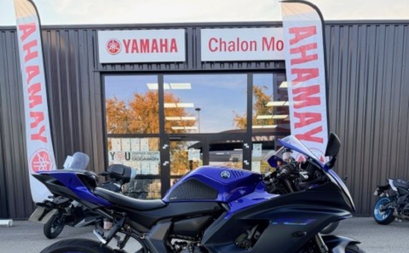 YAMAHA YZF-R7 0