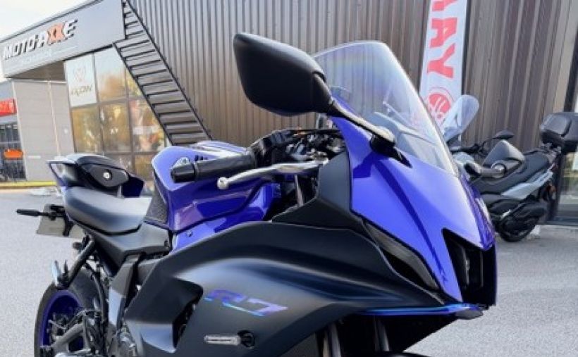 YAMAHA YZF-R7 1