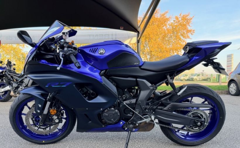 YAMAHA YZF-R7 2