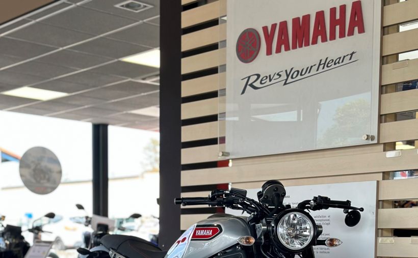 YAMAHA XSR 900 0