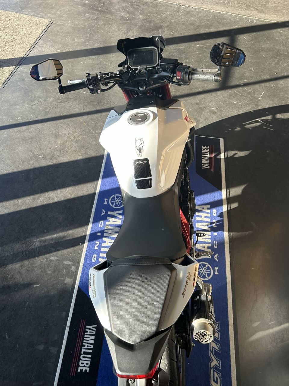 HONDA CB 750 HORNET 2