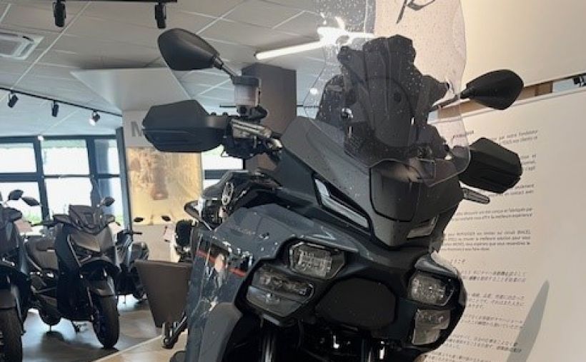 YAMAHA TRACER 9 Y-AMT 1