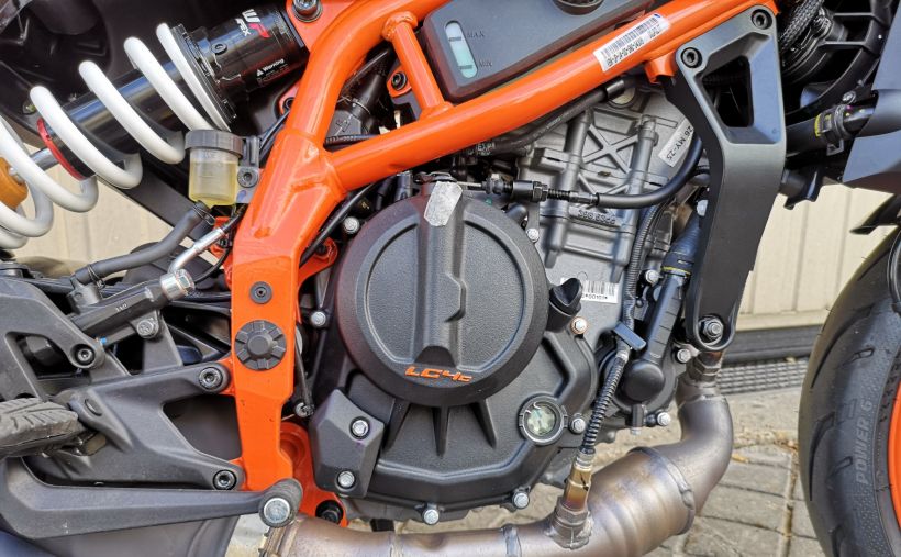 KTM 390 DUKE ABS 32