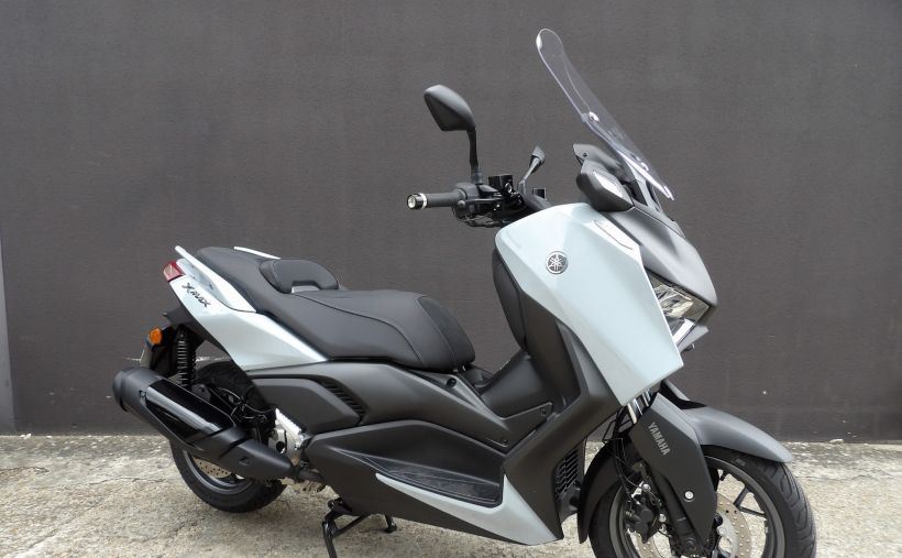 YAMAHA XMAX 300 TECH MAX + 0