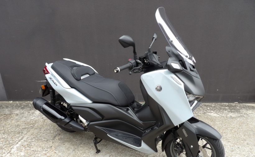 YAMAHA XMAX 300 TECH MAX + 2