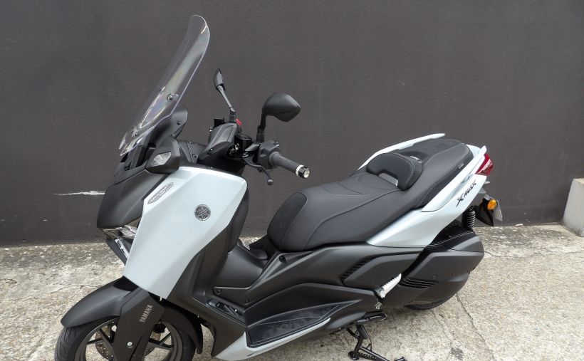 YAMAHA XMAX 300 TECH MAX + 6