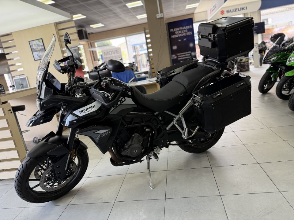 TRIUMPH Tiger 900 GT 9
