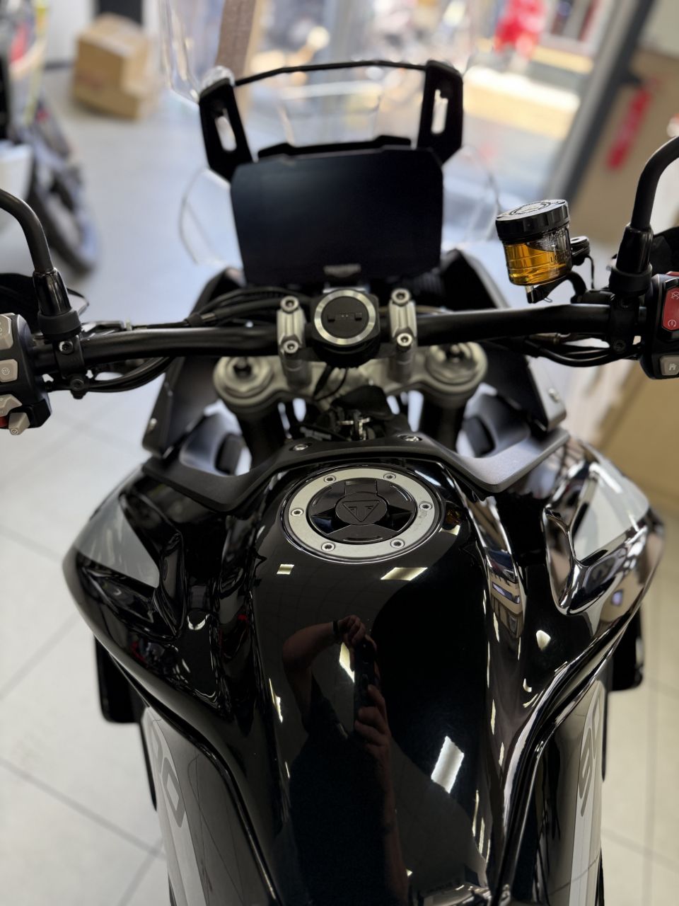 TRIUMPH Tiger 900 GT 18