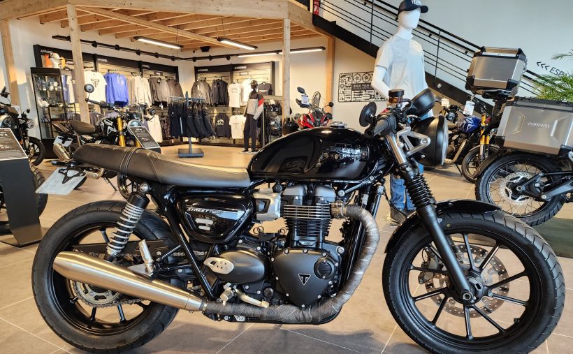 TRIUMPH STREET TWIN  900 0