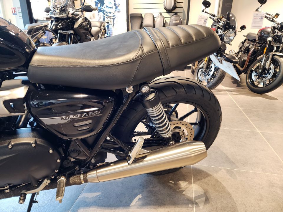 TRIUMPH STREET TWIN  900 20