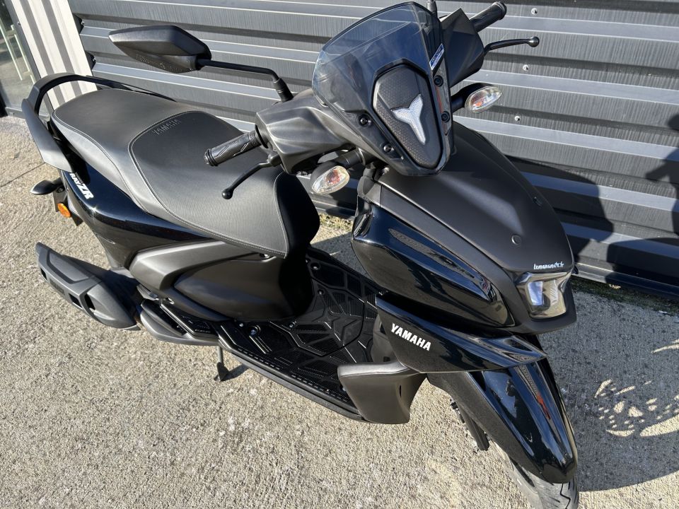 YAMAHA RayZR 125 5