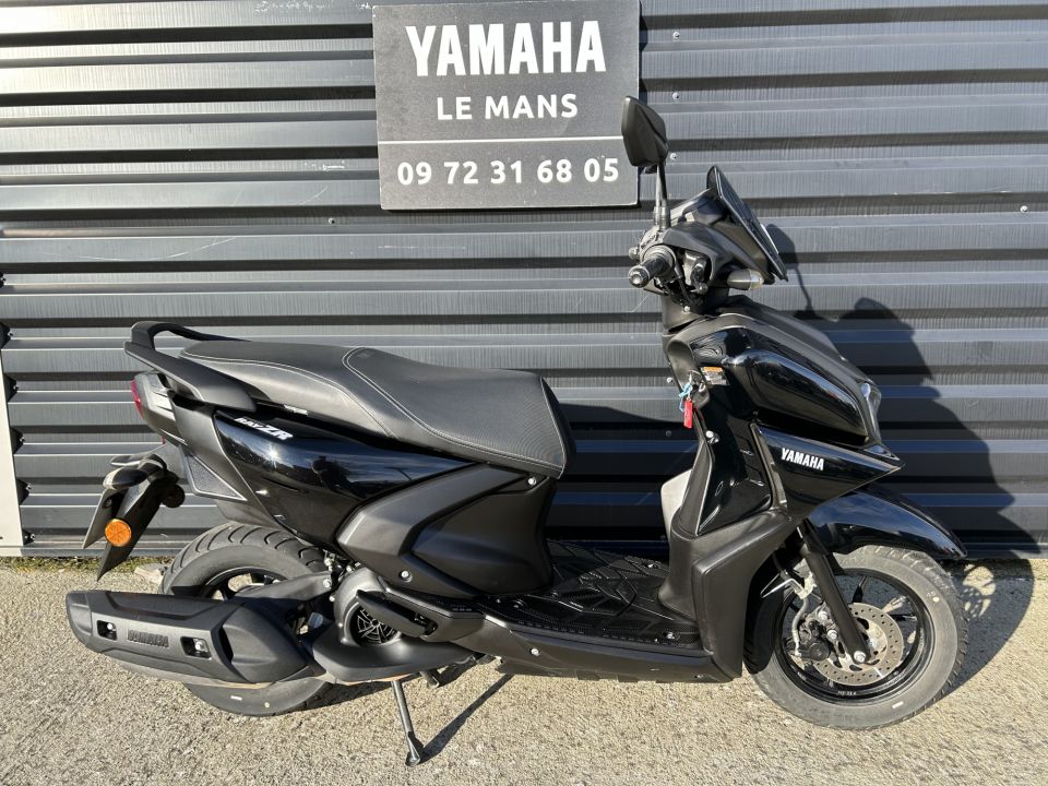 YAMAHA RayZR 125 10