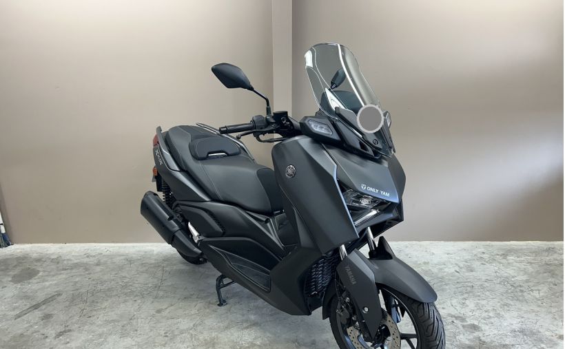 YAMAHA XMAX 300 1