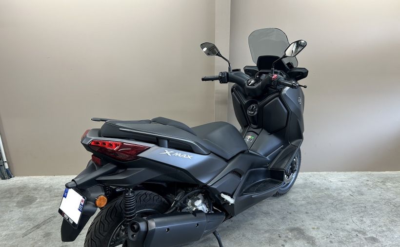 YAMAHA XMAX 300 2