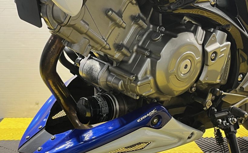 SUZUKI GLADIUS 650 30