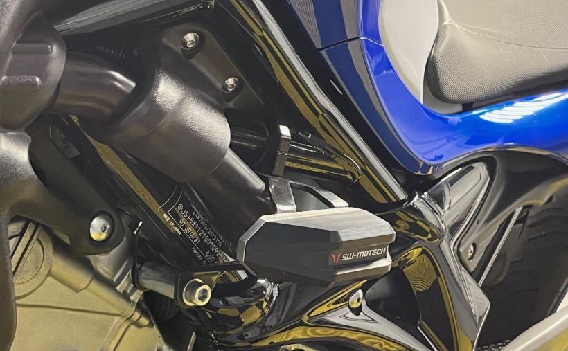 SUZUKI GLADIUS 650 54