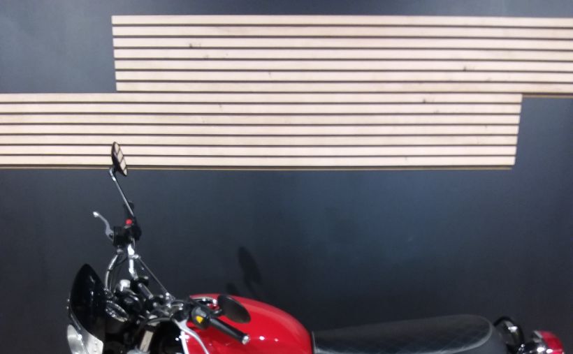 ROYAL ENFIELD INTERCEPTOR 1