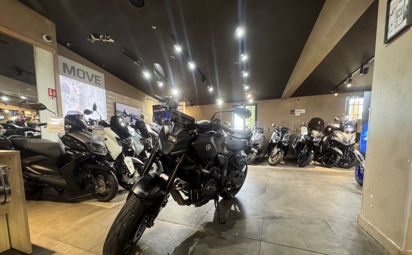 YAMAHA MT-07 Y-AMT 1