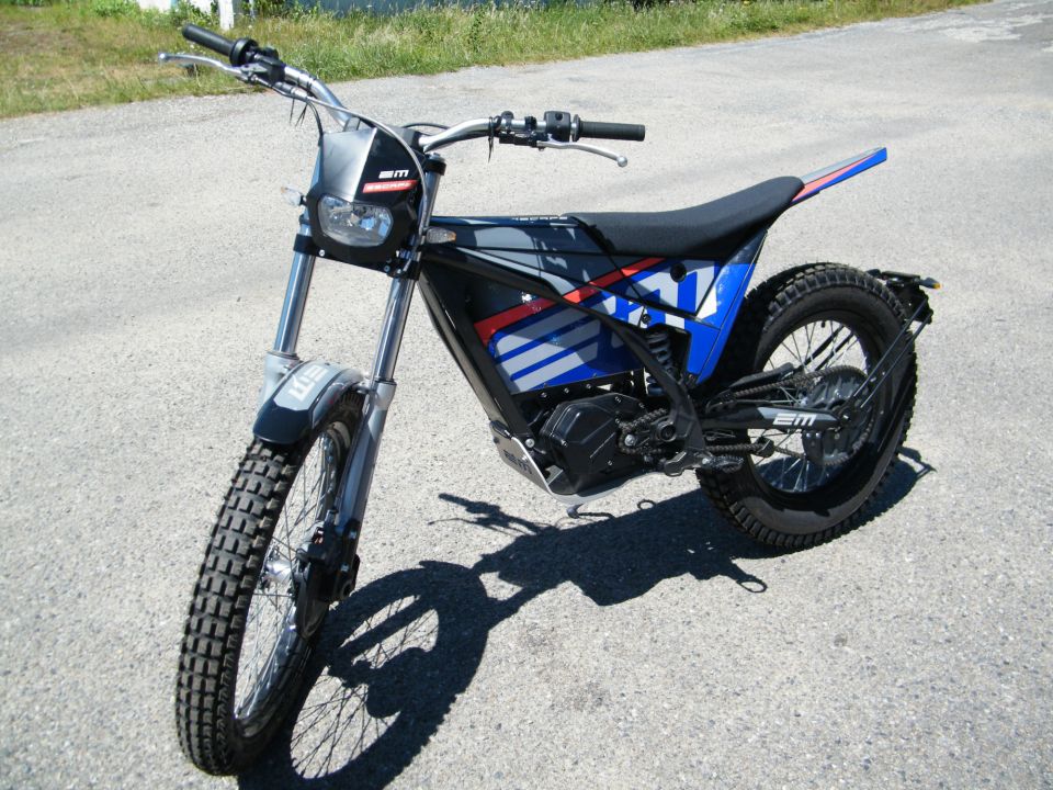 ELECTRIC MOTION ESCAPE 0