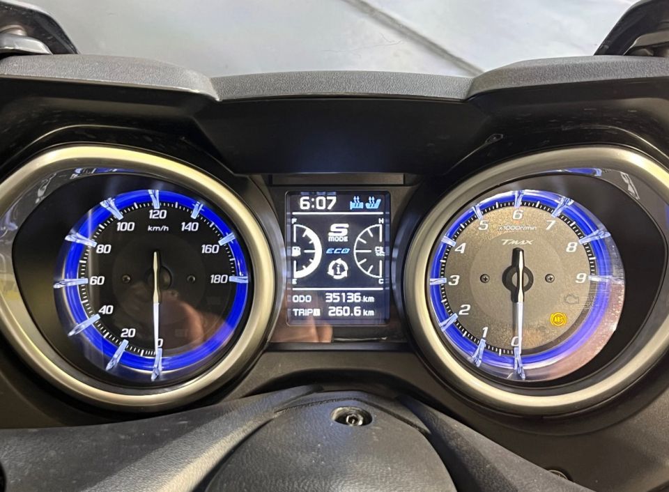 YAMAHA XP T-MAX 530 DX 18