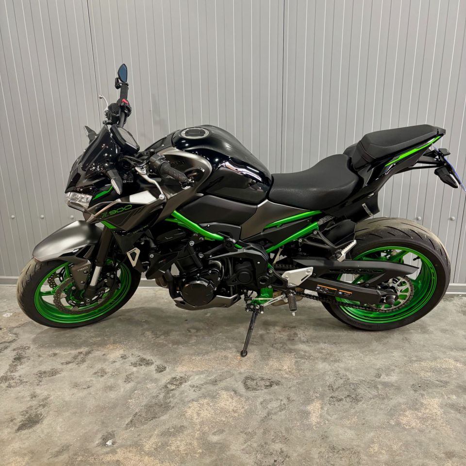 KAWASAKI Z 900 9