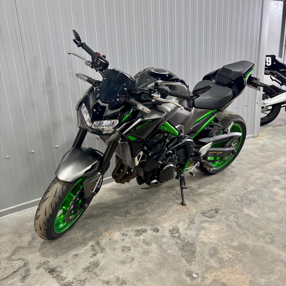 KAWASAKI Z 900 12