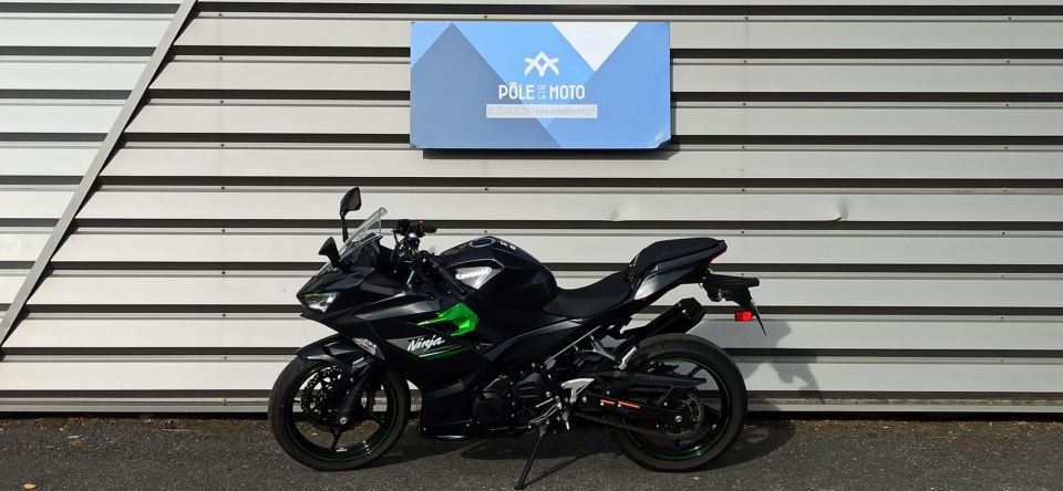 KAWASAKI NINJA 400 25