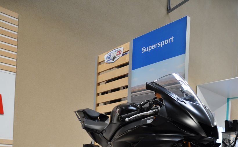 YAMAHA YZF-R6 RACE 16