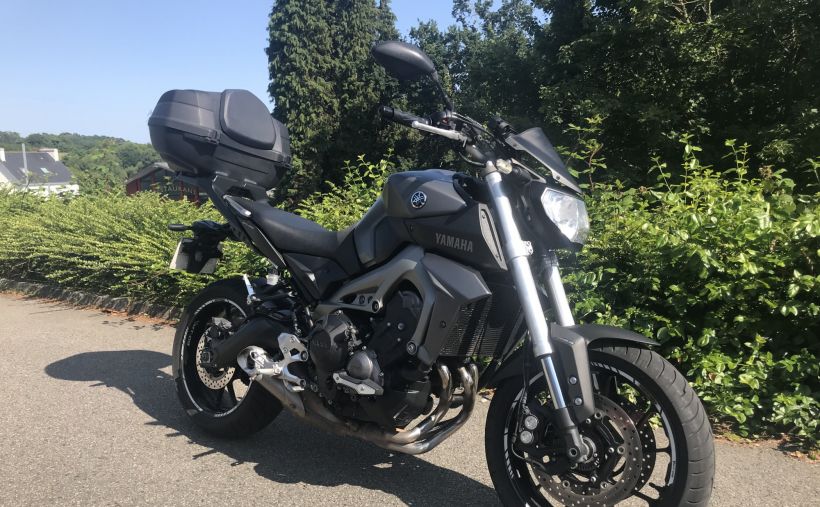 YAMAHA MT-09 0