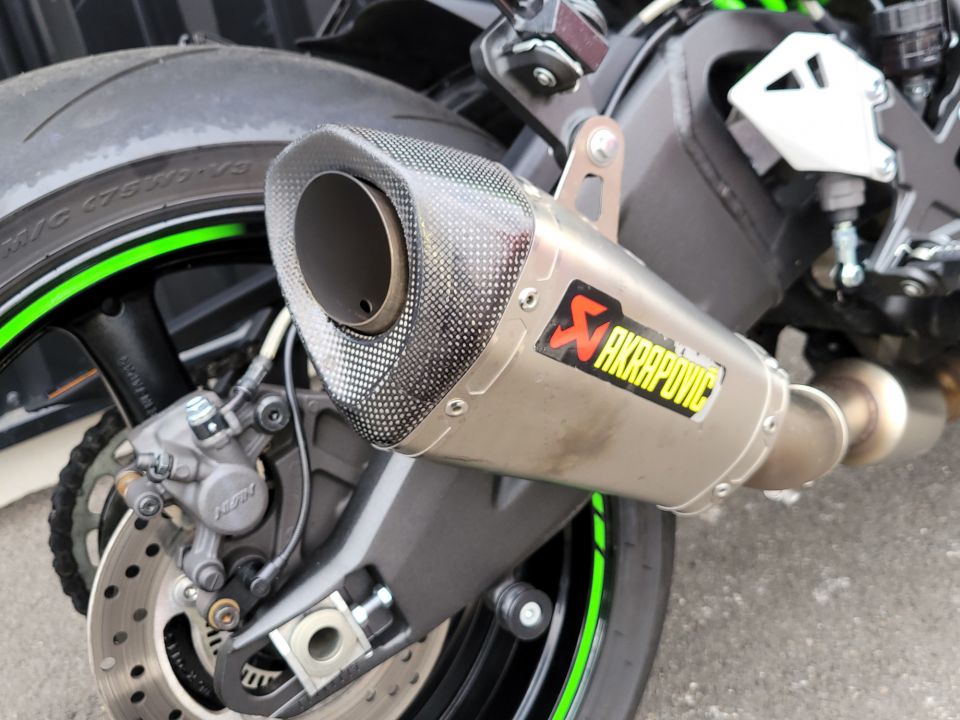 KAWASAKI ZX-10R 15