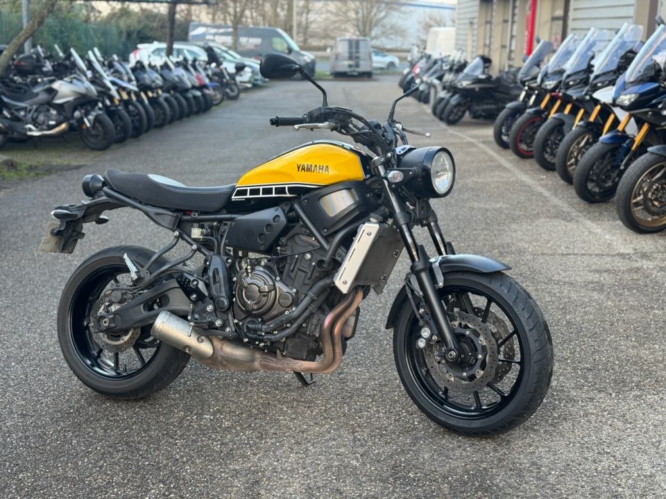 YAMAHA XSR 700 0