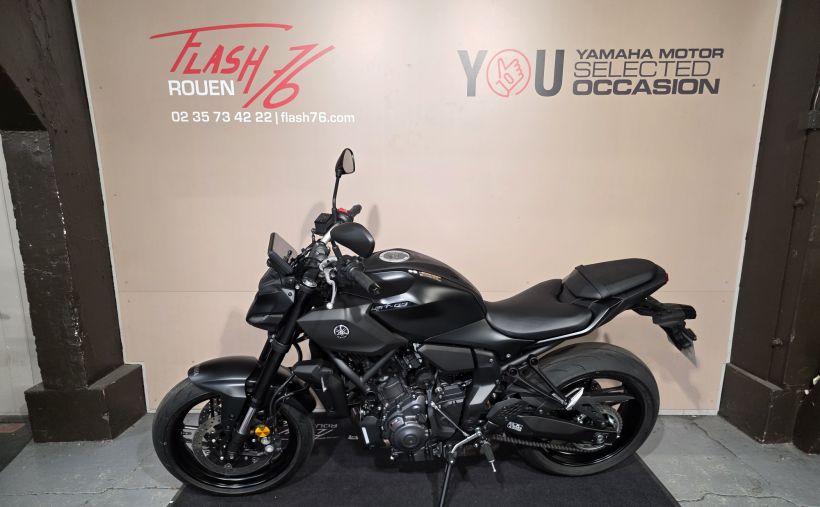 YAMAHA MT-07 1