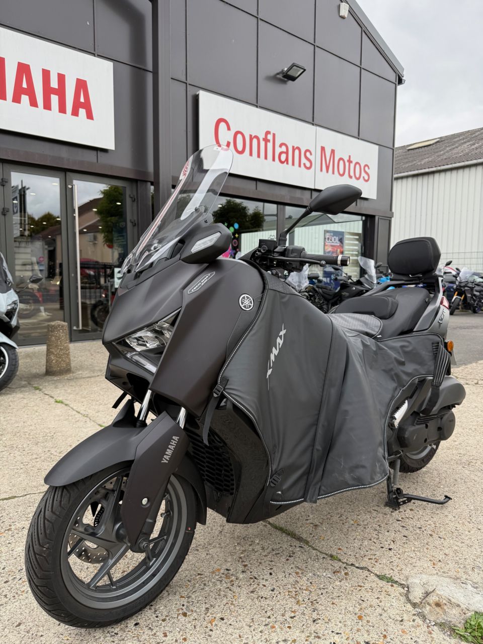 YAMAHA X-MAX 125 TECH MAX 1