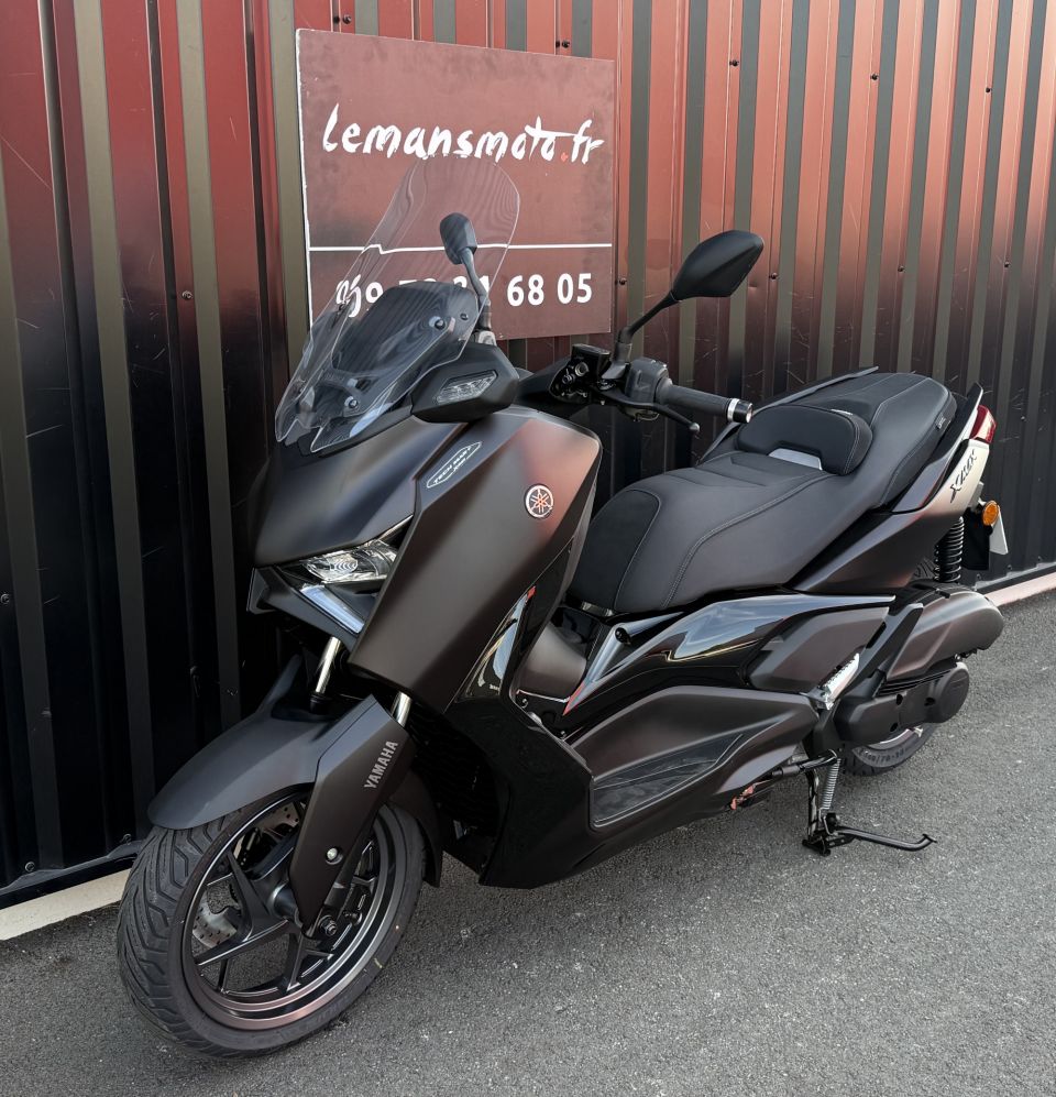 YAMAHA XMAX 125 TECH MAX 15