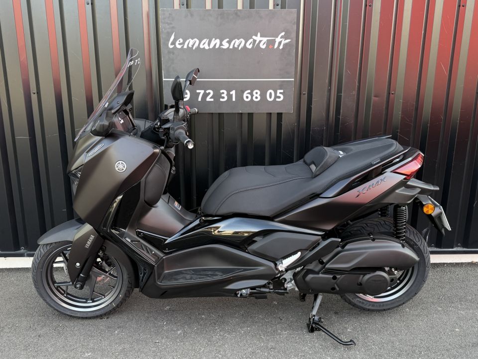 YAMAHA XMAX 125 TECH MAX 10