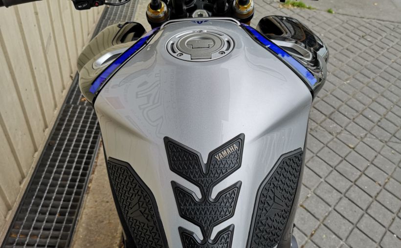 YAMAHA MT-10 SP 8