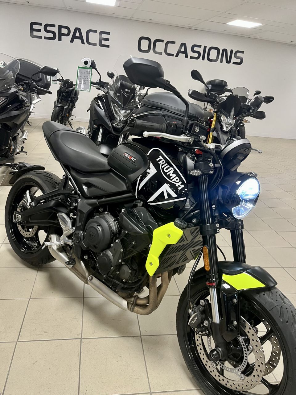 TRIUMPH TRIDENT 660 0