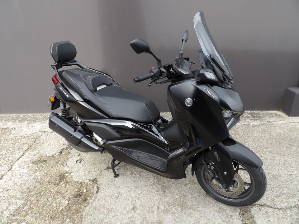 YAMAHA XMAX 300 Tech Max 0