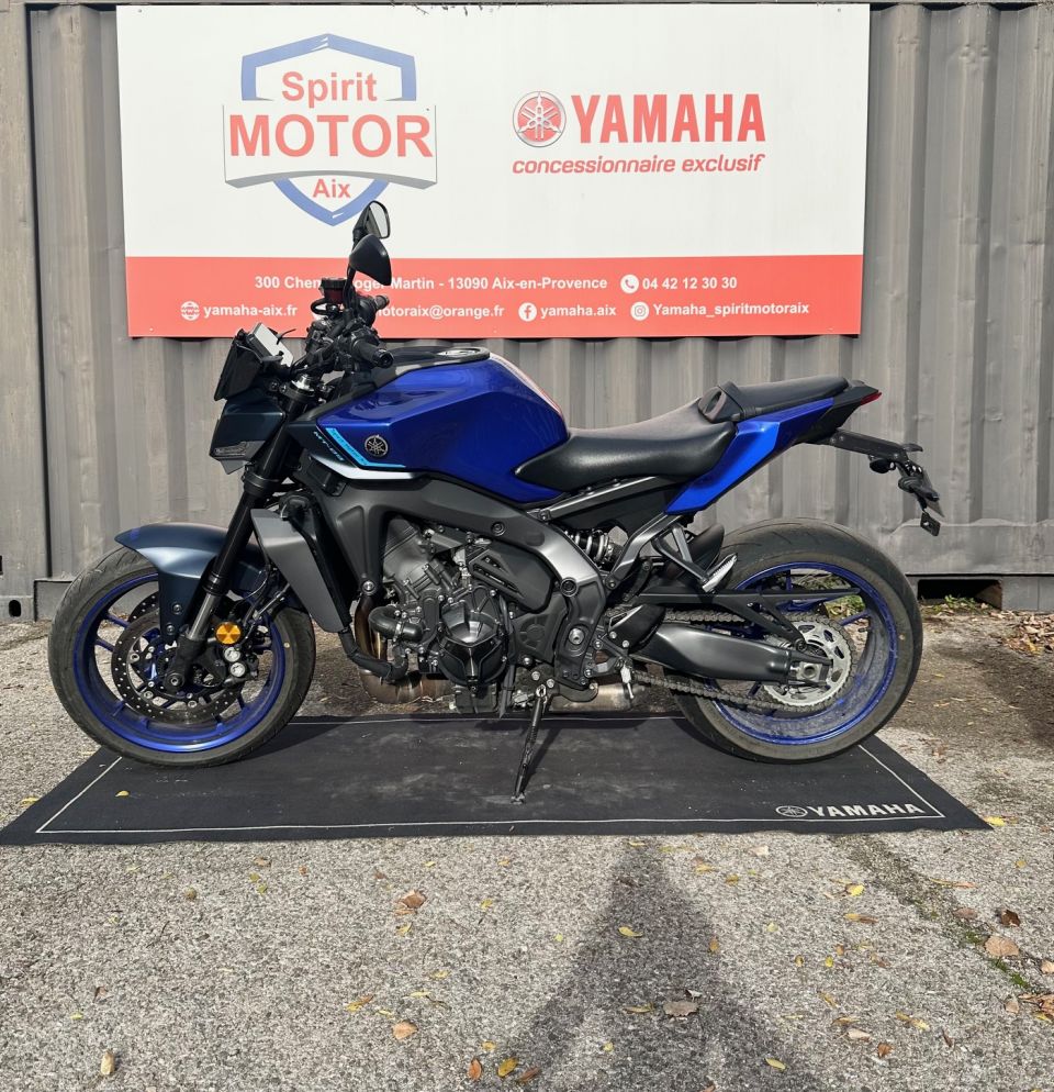 YAMAHA MT-09  Y-AMT 2