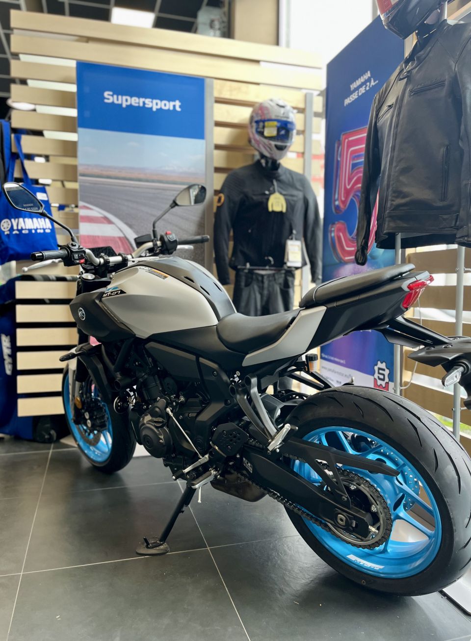 YAMAHA MT-07 (47.5CV) 10