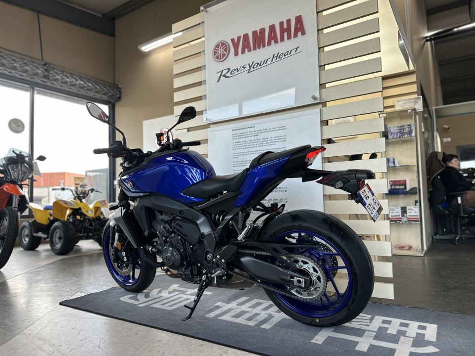 YAMAHA MT-09 Y-AMT 35 KW 8