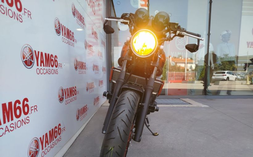 YAMAHA XJR 1300 6