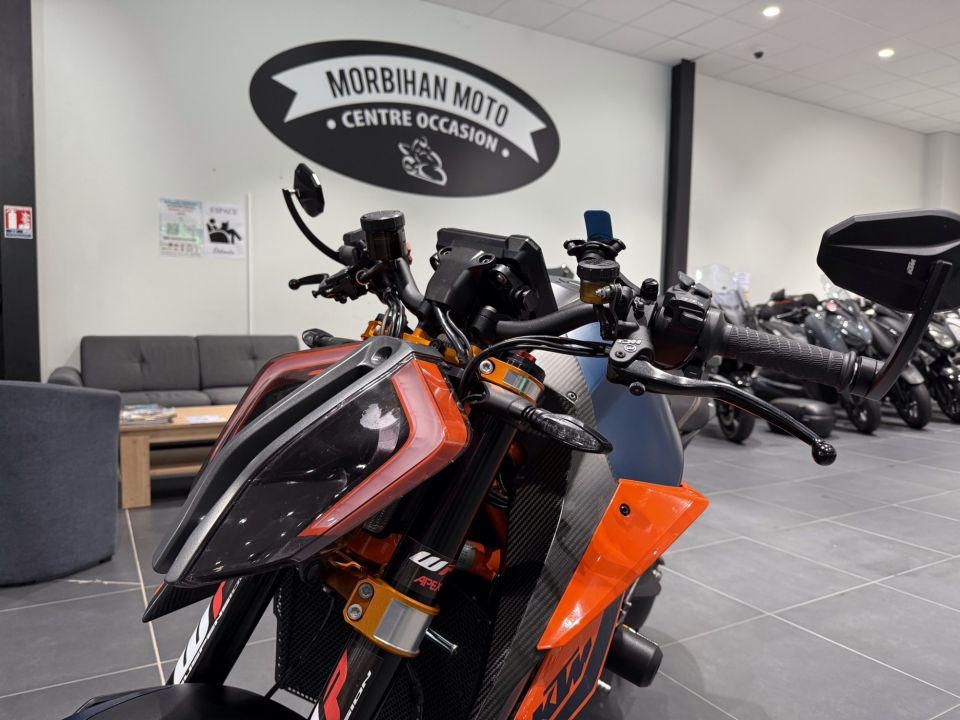 KTM 1290 SUPER DUKE R 20