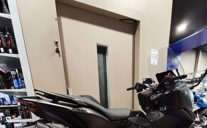 YAMAHA XP T-MAX 560 TECH MAX 1